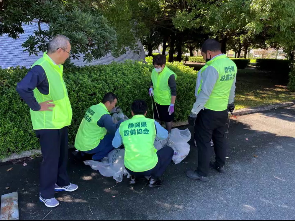 第2回　国道1号浜松バイパス清掃活動（中田島交差点周辺）